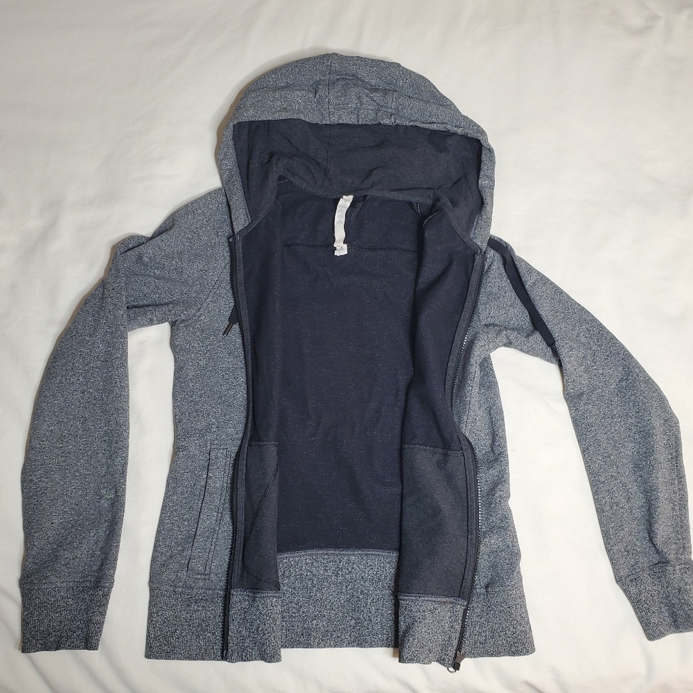 Lululemon Women's Zipup Hoodie - Picture 2 of 11